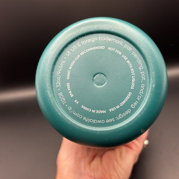 Owala FreeSip 32 oz Stainless Steel Water Bottle Serene Evergreen New - Picture 2 of 4